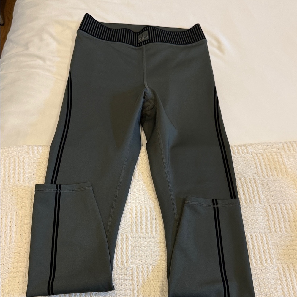 ALO Yoga Gray Leggings with Black Stripe Accents